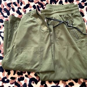 Greys anatomy by barco 2XL scrub set